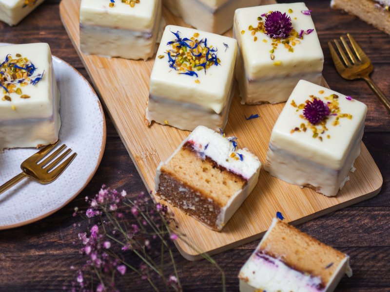 Kostka z Białą Czekoladą i Malinami 90 g